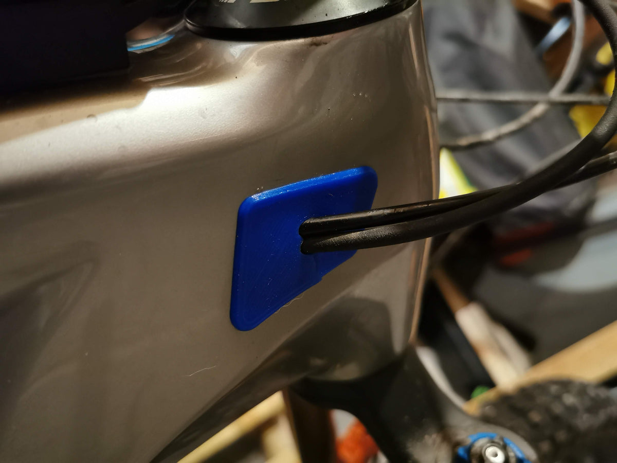 Cube internal best sale cable routing